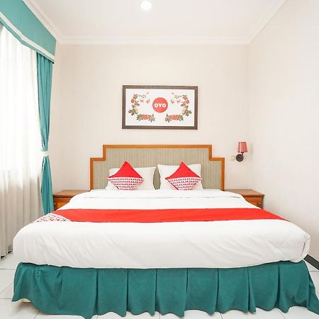 อิสตานา เปอร์มาตา จูอันดา Hotel Sawotratap ภายนอก รูปภาพ