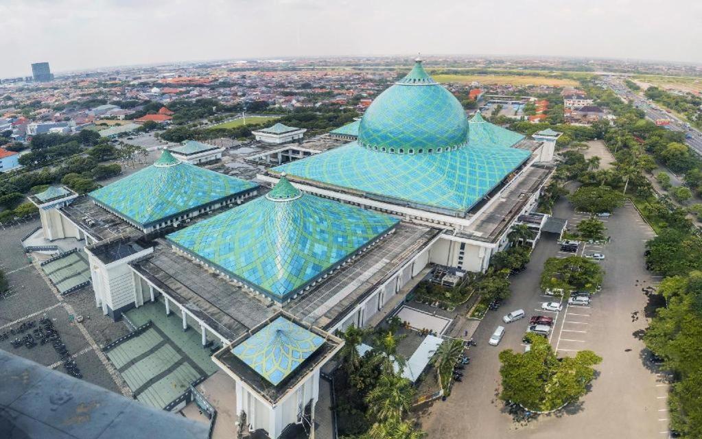 อิสตานา เปอร์มาตา จูอันดา Hotel Sawotratap ภายนอก รูปภาพ