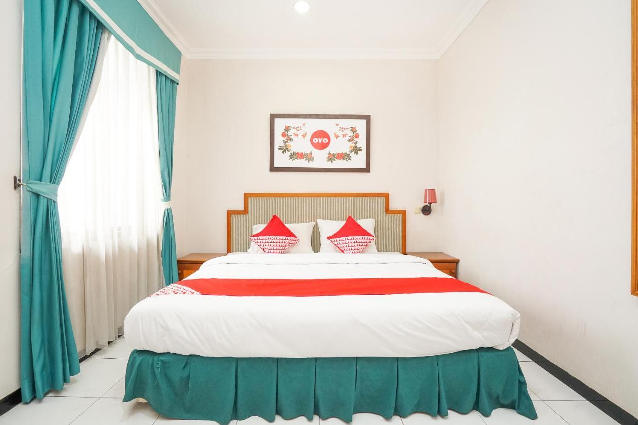 อิสตานา เปอร์มาตา จูอันดา Hotel Sawotratap ภายนอก รูปภาพ